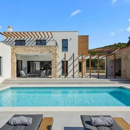 Gorgeous In Kod Sibenika With Sauna Holiday home