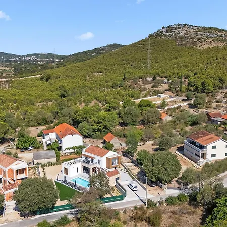 Gorgeous In Kod Sibenika With Sauna Holiday home
