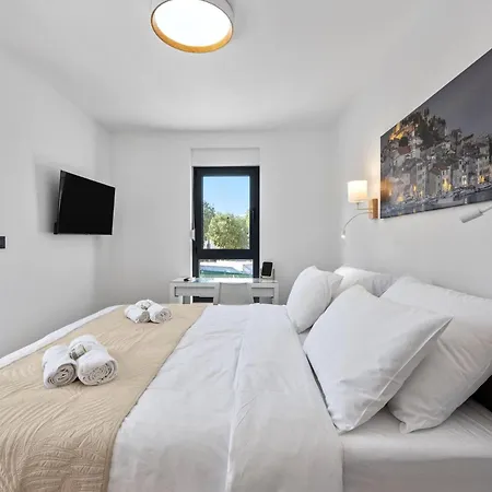 Holiday home Gorgeous In Kod Sibenika With Sauna Dubrava (Sibenik-Knin)